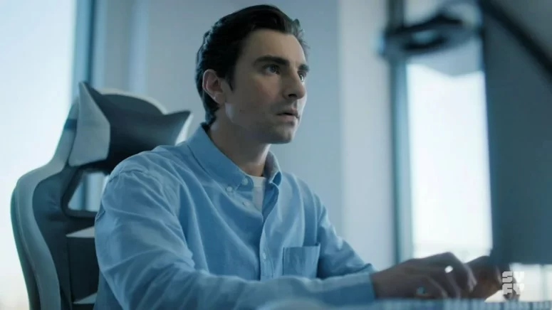 Alex Ozerov-Meyer as Thornton Guiness - SurrealEstate