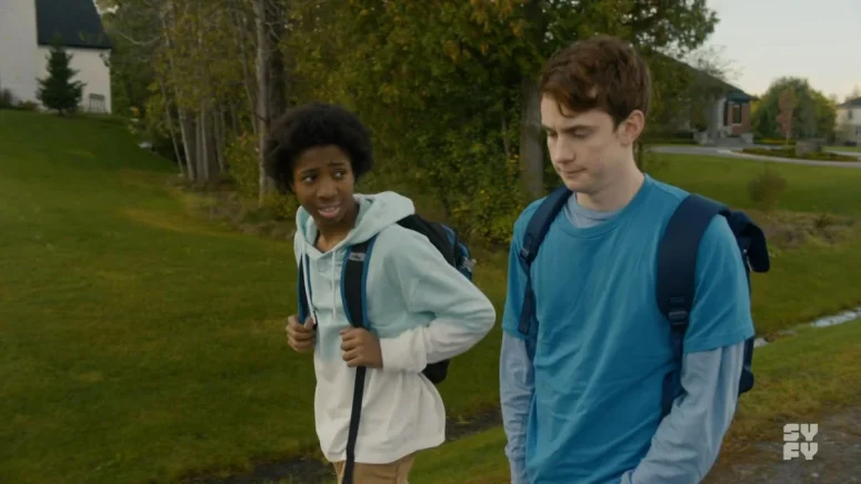 Ceyon Crossfield as Quentin and David Webster as Jaylen - SurrealEstate 302