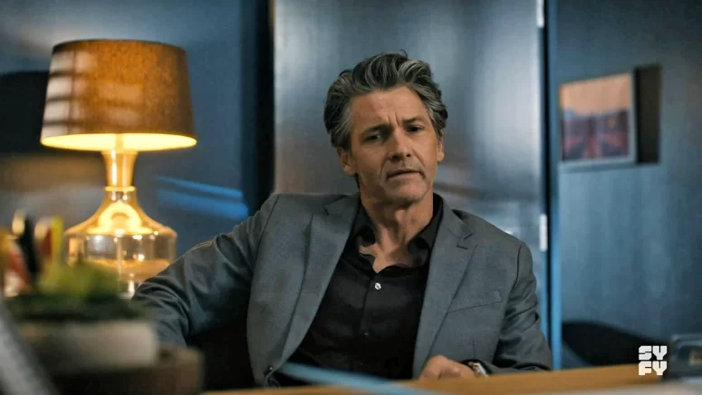 Jefferson Brown as Bob Livingston - SurrealEstate