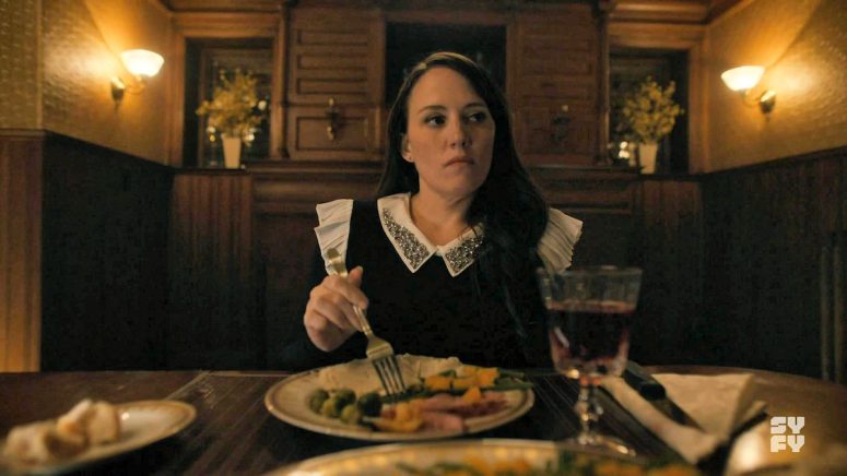 Katisha Shaw as Shari Eno - SurrealEstate 304