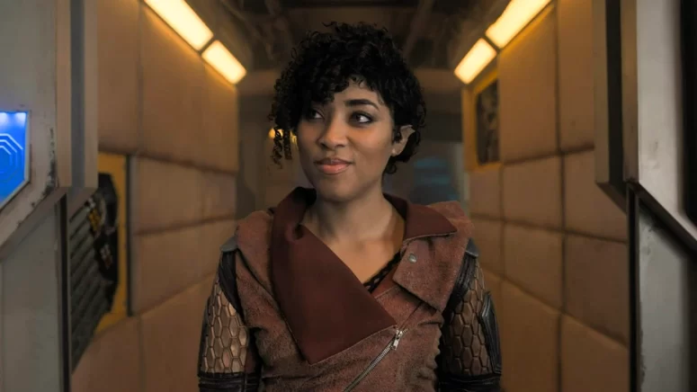 Adriyan Rae as Elida - Vagrant Queen