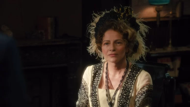 Sylvia De Fanti as Wolfie Mandelbaum in 'The Star of Mandalay' (episode 18.12 of Murdoch Mysteries)