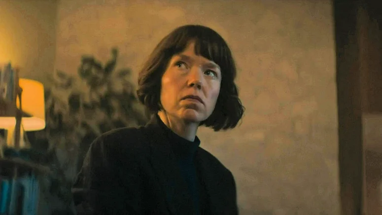 Anne Maxwell Martin as Lucy Betts-Taylor - Ludwig 103