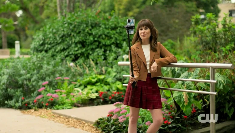 Jessica Rose as Brooke - Ordinary Girl in a Tiara