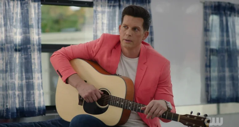 Clifton MaCabe Murray as Theo, lead singer of 'Too Good 2B True' - Wild Cards 302