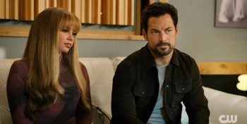 Giacomo Gianniotti as Cole and Vanessa Morgan as Max - Wild Cards 302