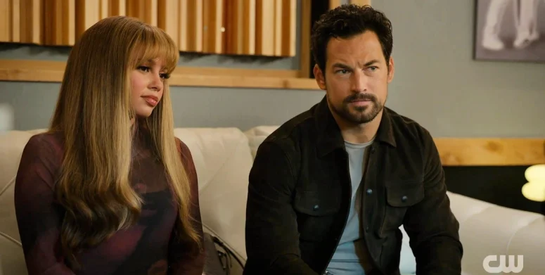 Giacomo Gianniotti as Cole and Vanessa Morgan as Max - Wild Cards 302