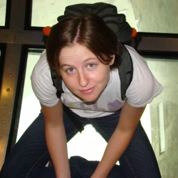 Alyson Pickett did the stunt driving for Amy Goodmurphy in Wild Cards episode 304