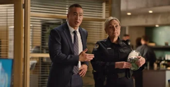 Officer Toni (Caroline Battista) and Chief Li (Terry Chen) - Wild Cards 307