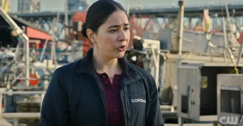 Coroner Olive (Manuela Sosa) - Wild Cards 307