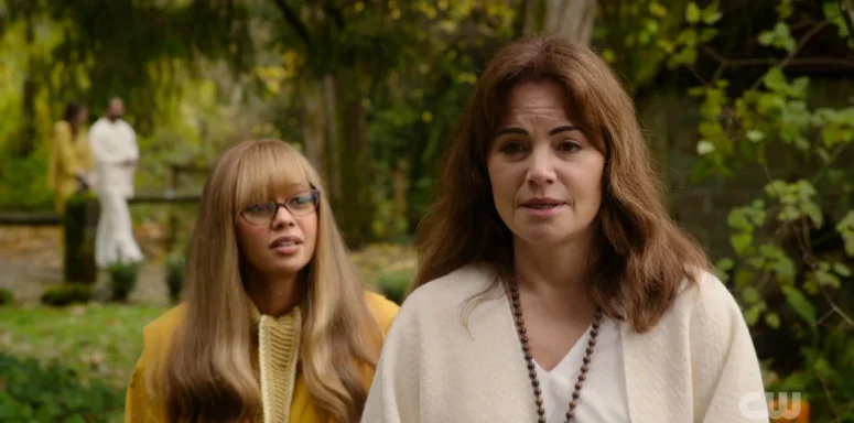 Max (Vanessa Morgan) gets inside Celeste's head - Wild Cards 307