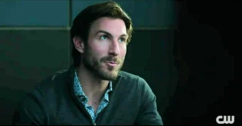 Cesare Scarpone as Victoria's husband Todd a main suspect in the case - Wild Cards 308