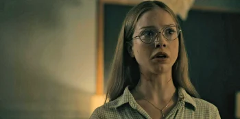 Julia Doyle as Sophia - From 401