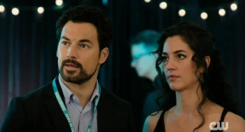 Kaylah Zander as Jessica and Giacomo Gianniotti as Cole - Wild Cards 309