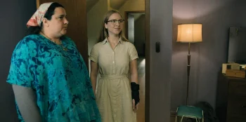 Clara (Katerina Bakolias) in Sophia's room - From 409