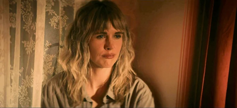 Therese (Carolina Bartczak) - The Voices of Our Mother