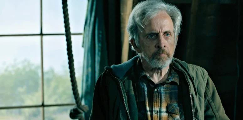 Henry (Robert Joy) preparing to shoot Victor - From 410