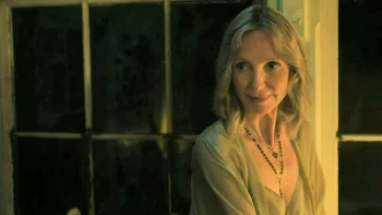 Jane Moffat as Agnes - Son of Sara