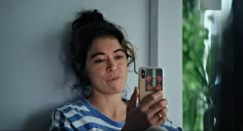 Tatiana Maslany as Liz - Keeper