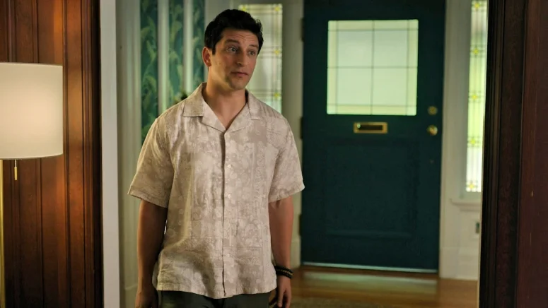 David Kaye as Angie's half-brother Will - Private Eyes West Coast 101