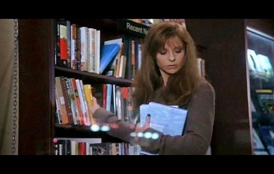 Sarah Michelle Gellar in Suburban Girl 2