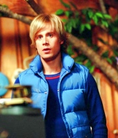 Freddie Prinze Jr. as Fred Jones