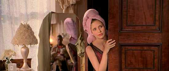 Sarah Michelle Gellar - Simply Irresistible